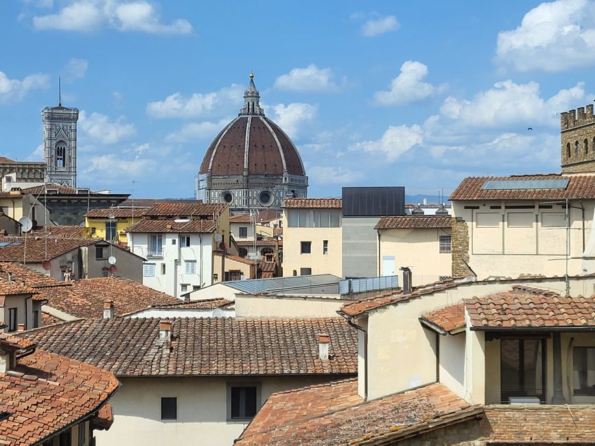 Toits de Florence dominés par le dôme de la cathédrale